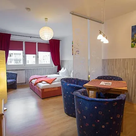 H&H Apartments Im Herzen Der Stadt Teilweise Mit Balkon Ruhig Zentral Modern Mit Kueche Greifswald Zewnętrze zdjęcie