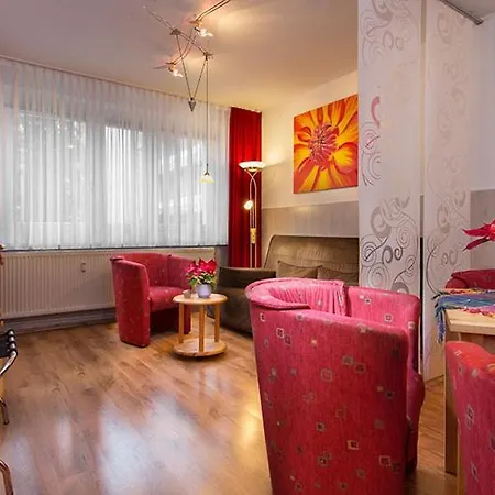 H&H Apartments Im Herzen Der Stadt Teilweise Mit Balkon Ruhig Zentral Modern Mit Kueche Greifswald Zewnętrze zdjęcie