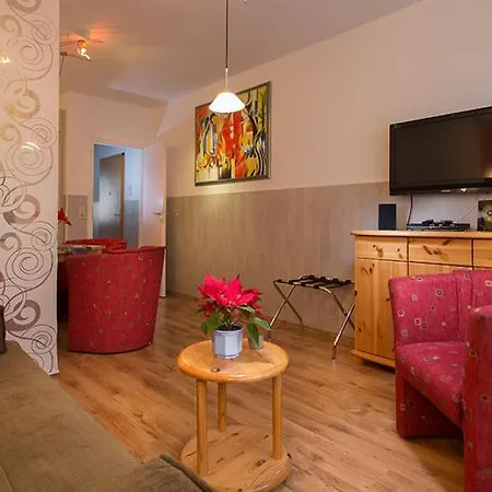 H&H Apartments Im Herzen Der Stadt Teilweise Mit Balkon Ruhig Zentral Modern Mit Kueche Greifswald Zewnętrze zdjęcie