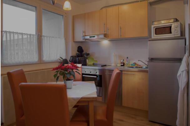 H& Im Herzen Der Stadt Teilweise Mit Balkon Ruhig Zentral Modern Mit Küche * Greifswald