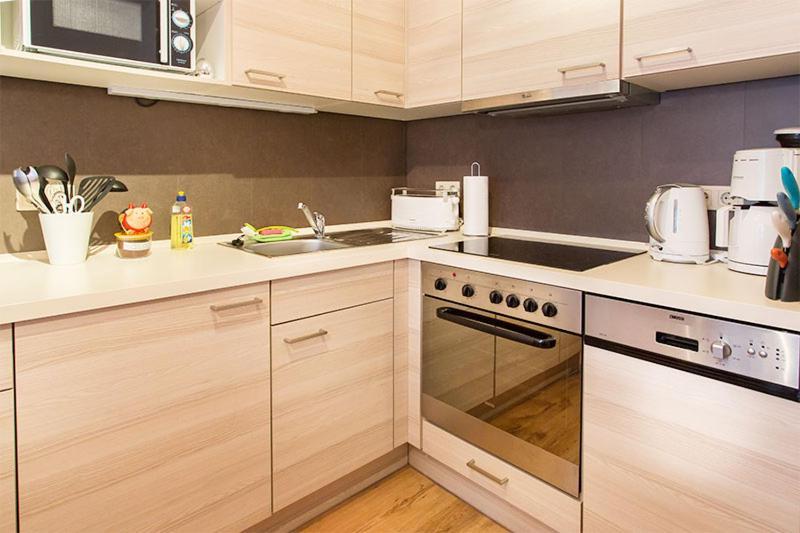 H& Im Herzen Der Stadt Teilweise Mit Balkon Ruhig Zentral Modern Mit Küche Apartment Greifswald