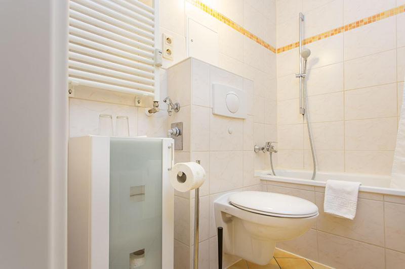 H& Im Herzen Der Stadt Teilweise Mit Balkon Ruhig Zentral Modern Mit Küche Apartment