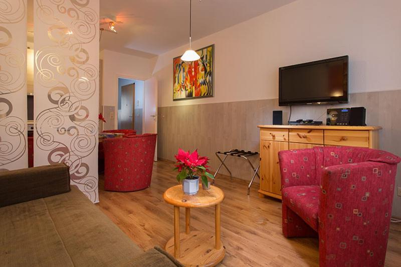 H& Im Herzen Der Stadt Teilweise Mit Balkon Ruhig Zentral Modern Mit Küche * Greifswald